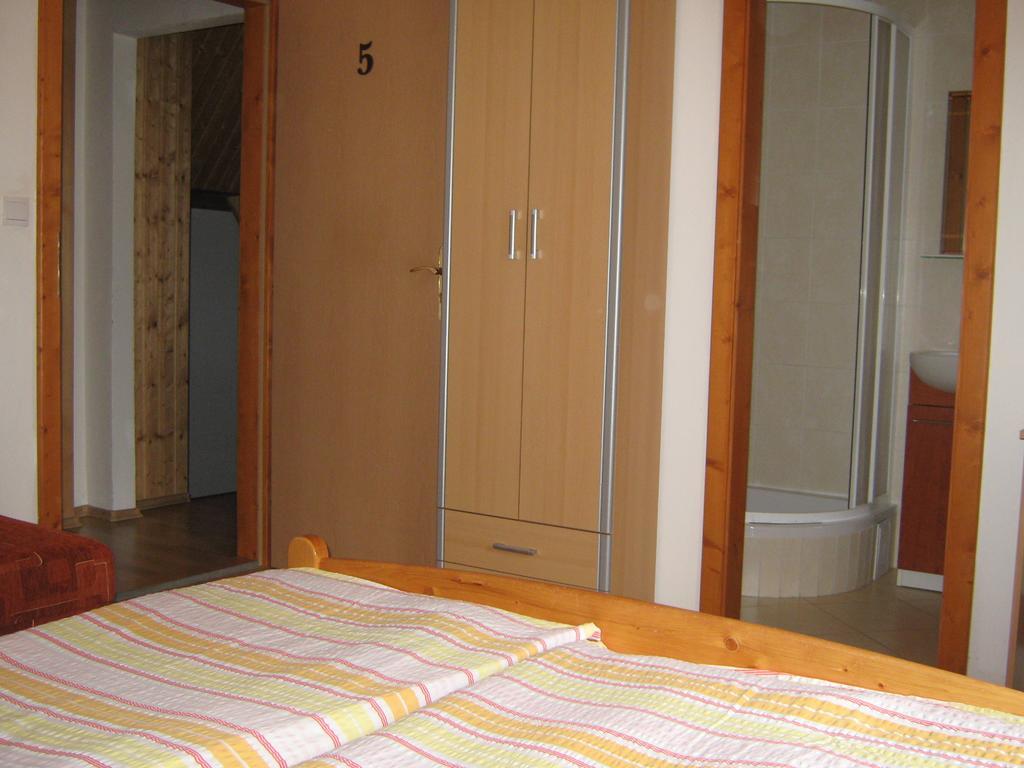 Penzion Pod Dobakom Lazisko Exteriör bild